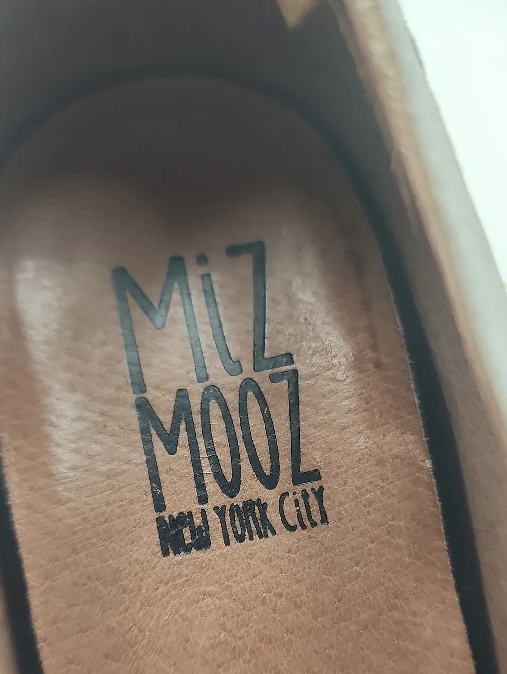 Miz Mooz Frankie Leather Mary Jane Two-Tone Black & Cream Scalloped Heel Sz 8.5